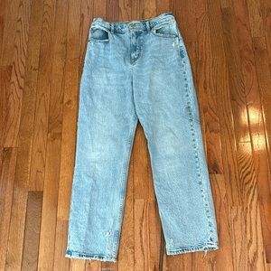 Abercrombie 90’s straight ultra high rise jeans (size 28)